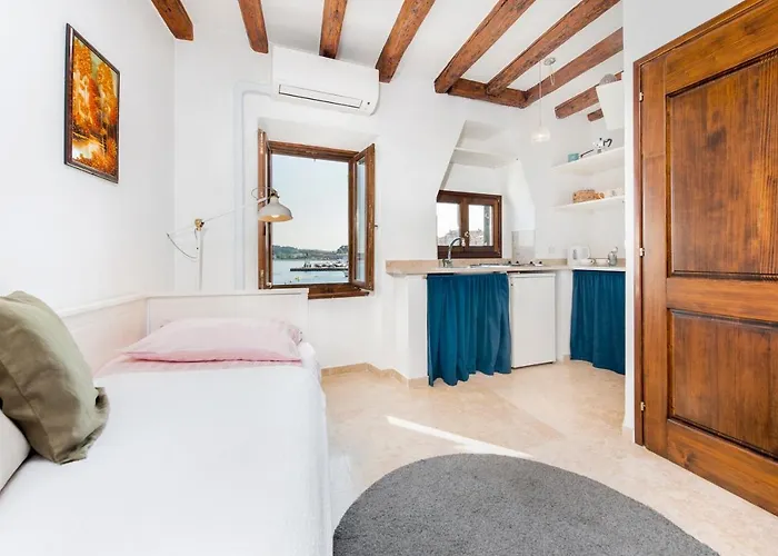 Revera Rooms